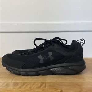 Under Armour Charged Assert 9 Training Shoes lightweight sneakers men’s size 9